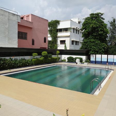 Golden Tulip Udaipur Hotell Exteriör bild