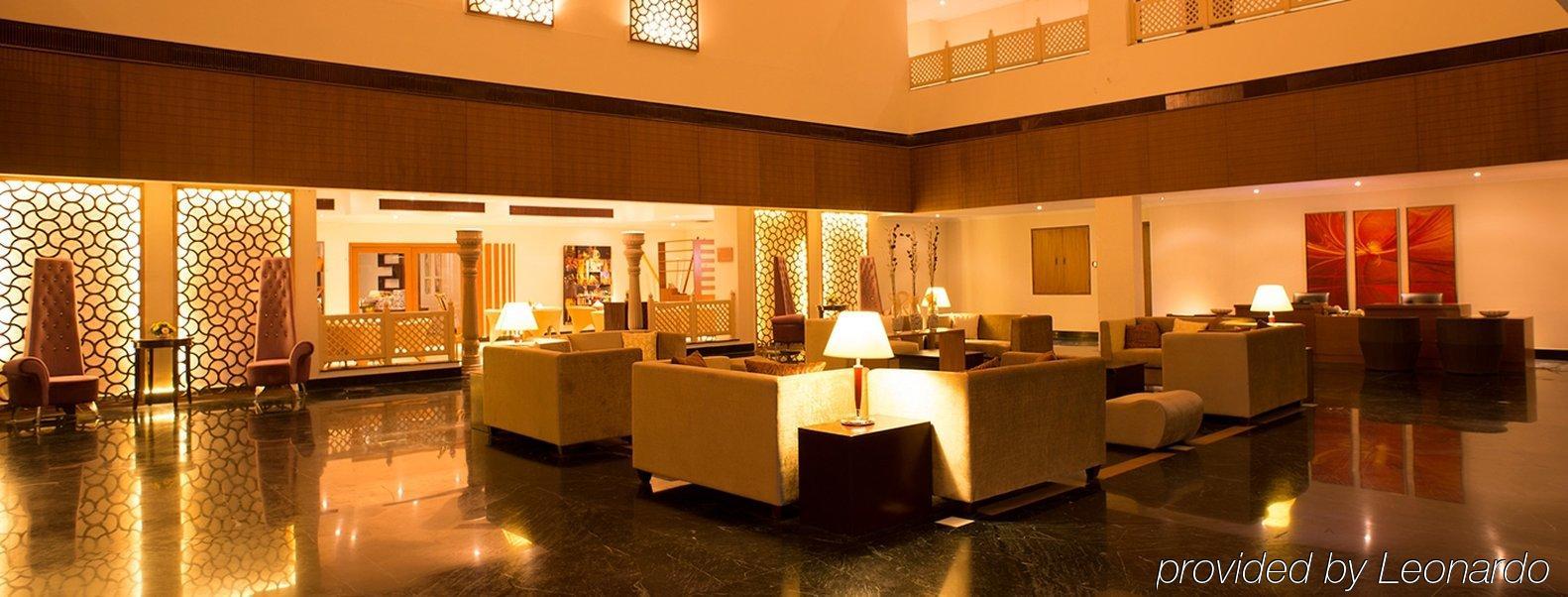 Golden Tulip Udaipur Hotell Exteriör bild