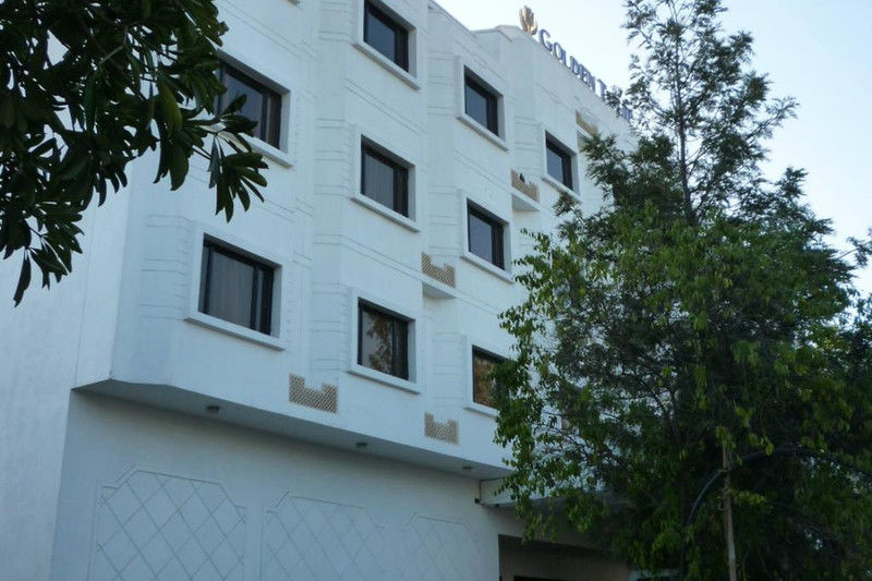 Golden Tulip Udaipur Hotell Exteriör bild