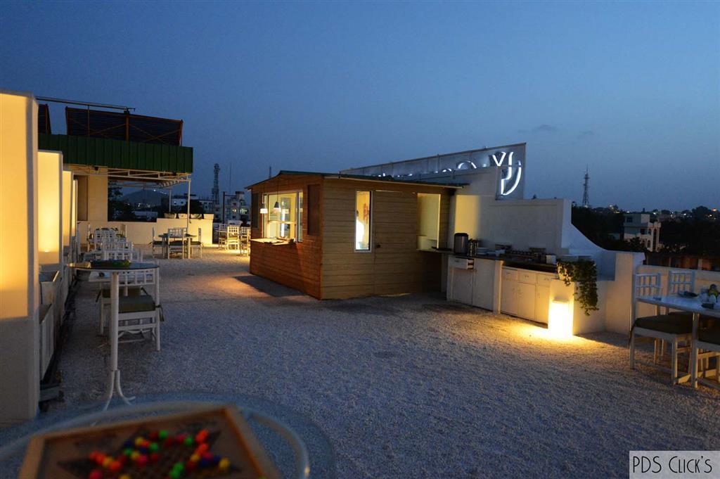 Golden Tulip Udaipur Hotell Restaurang bild