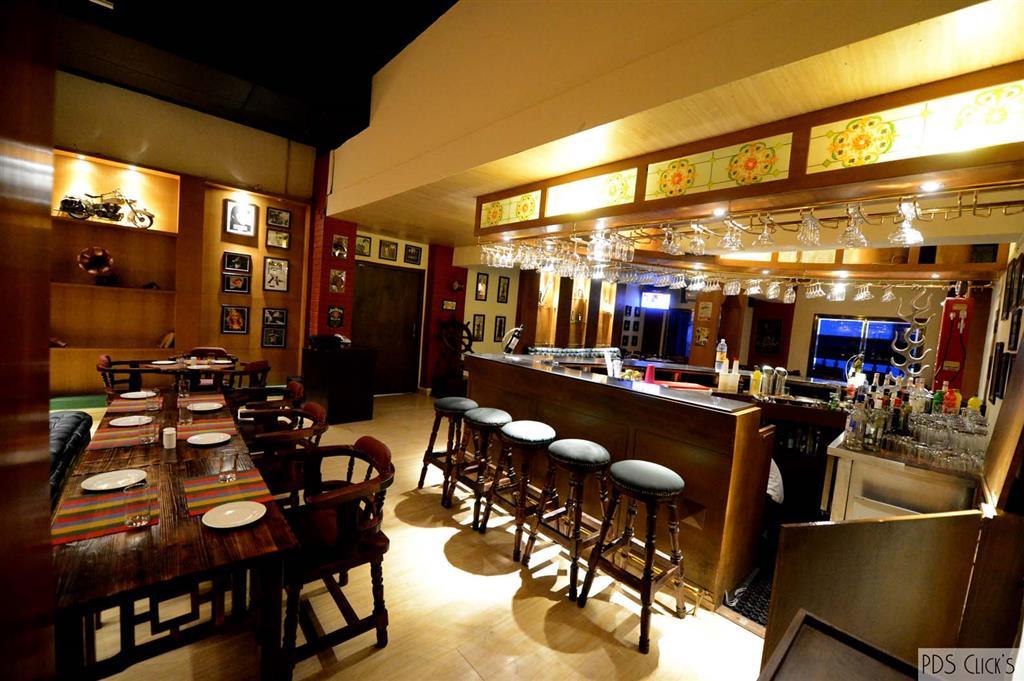 Golden Tulip Udaipur Hotell Restaurang bild