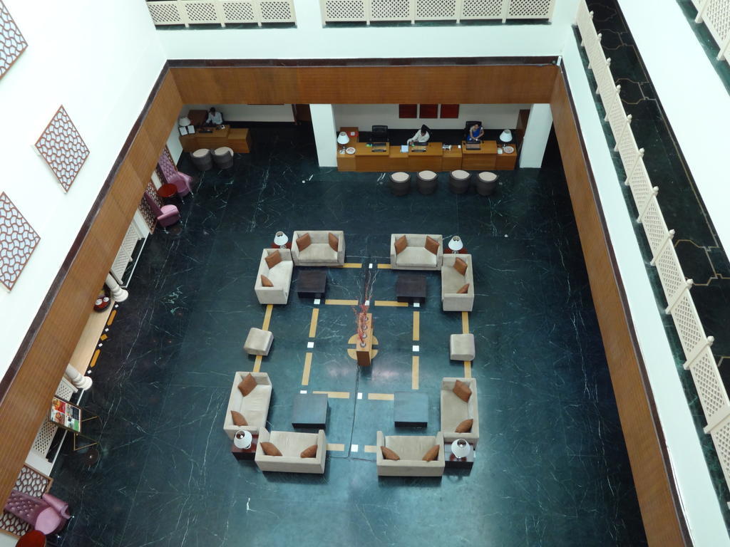 Golden Tulip Udaipur Hotell Exteriör bild